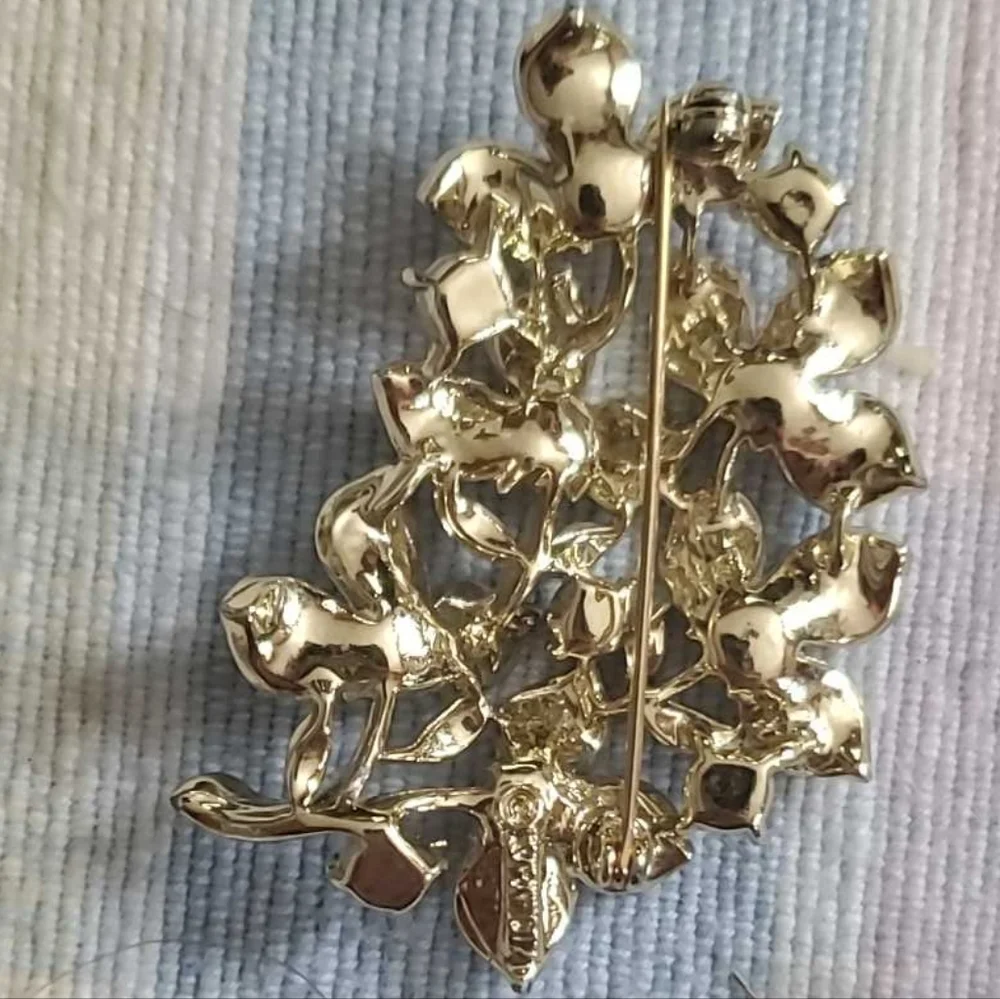 Sarah Coventry Vintage Dogwood Tree Flower Brooch Lilac Purple & Pink
